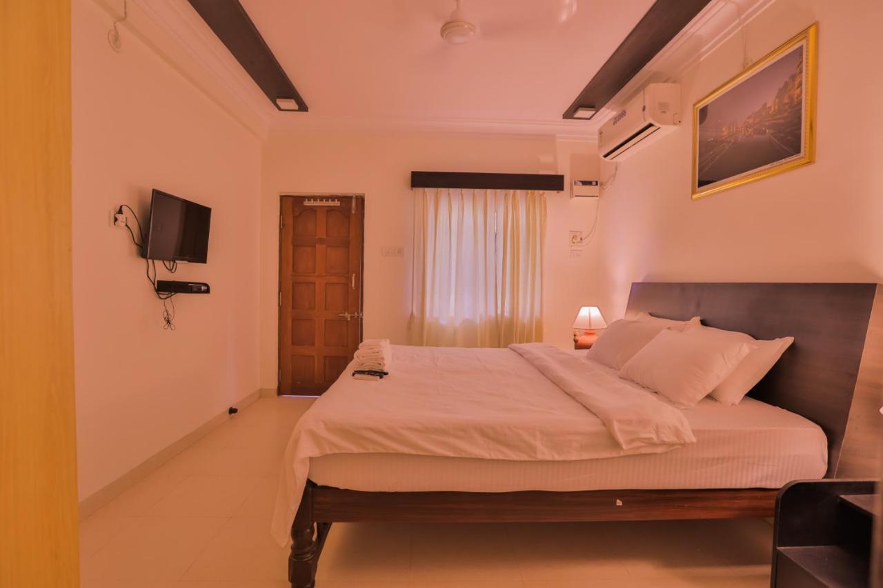 Pinnacle Blue By The Beach Calangute Exterior foto